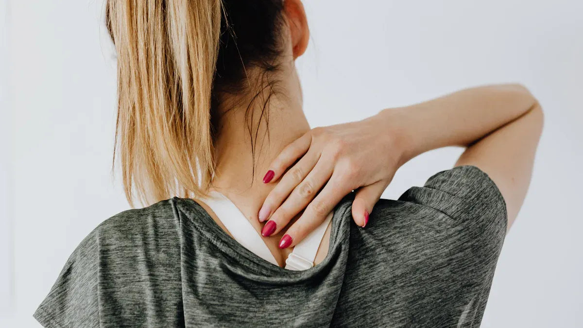 Real Stories From Chronic Pain Sufferers Using Red Light Therapy Bags